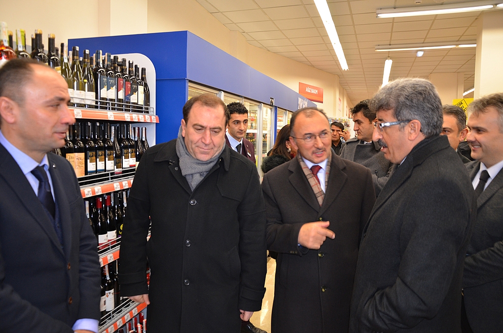 Migros Ardahan�da açıldı ARDAHAN Ardahan haber