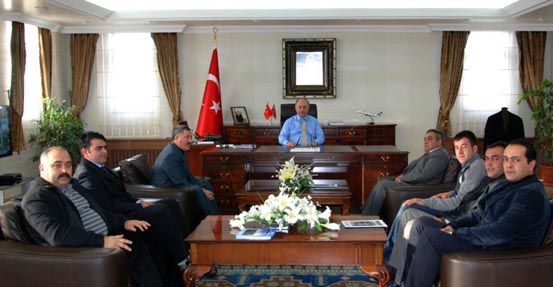 Kahya: En önemli  gündemimiz havaalanı