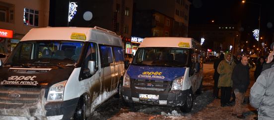 Kar ve fırtına nedeniyle Ardahan'da hayat durdu