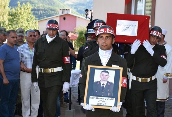 Yüzbaşı Çolak Posofta toprağa verildi