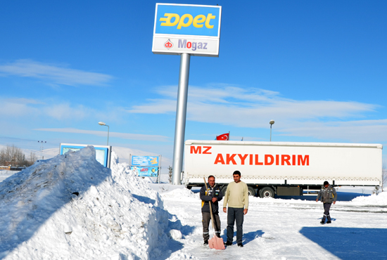 Ardahanda kar, soğuk, buz ve ayaz var!