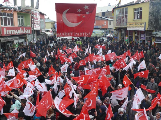 Saadet Partisi Göle'de coştu, halk ayakta