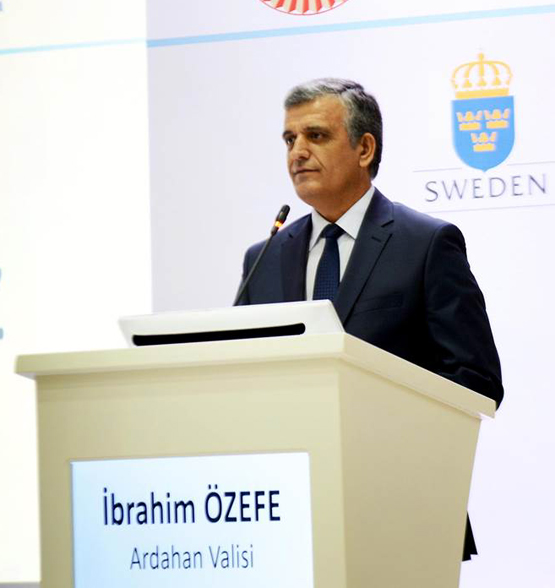 Vali Özefe; Kadınlar için çok çalışmalıyız
