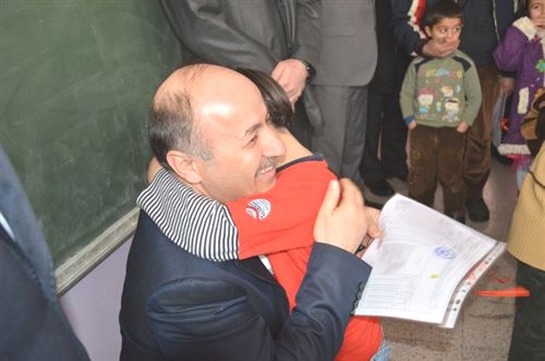 Ardahan'da 13 bin 700 öğrenci karne sevinci yaşadı