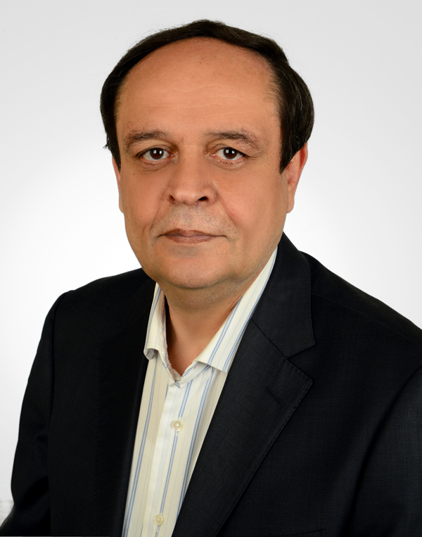 Ünlü yazar Sedat Eriş makaleleriyle Haber Merkezi'nde