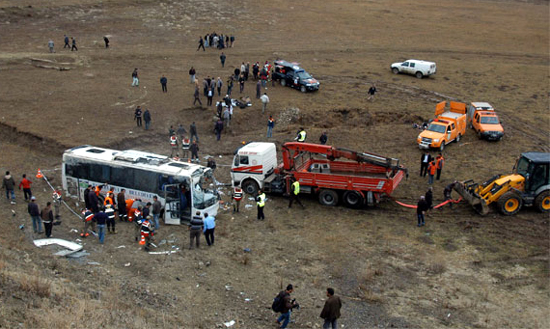 Trafik kazasında hayatını kaybedenler toprağa verildi