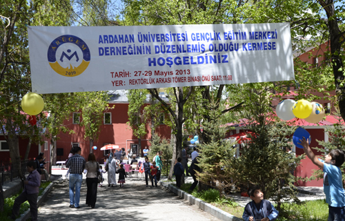 AEGÜMden Öğreciler yararına kermes