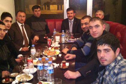 AK Parti Gençlik Kollarından Tanışma Yemeği
