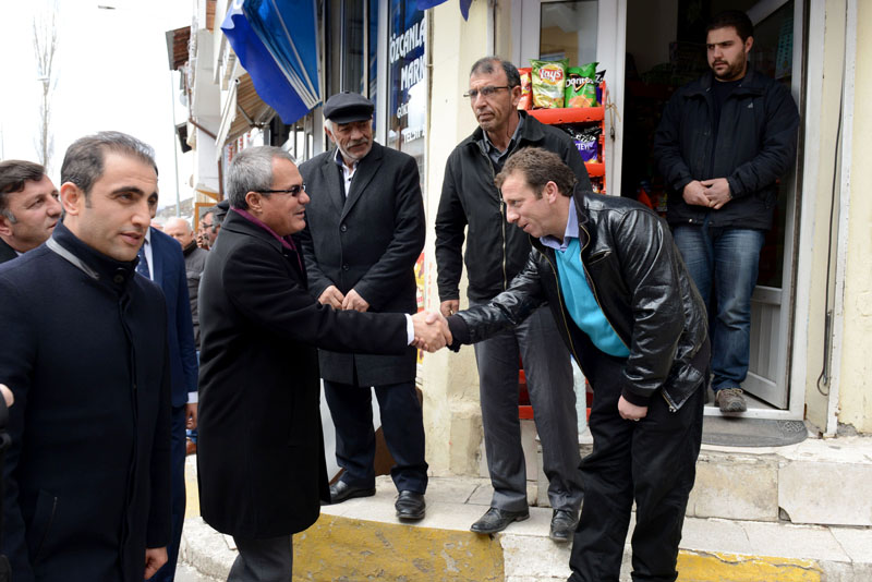 Vali Cumhurbaşkanı Erdoğan'ı örnek aldı
