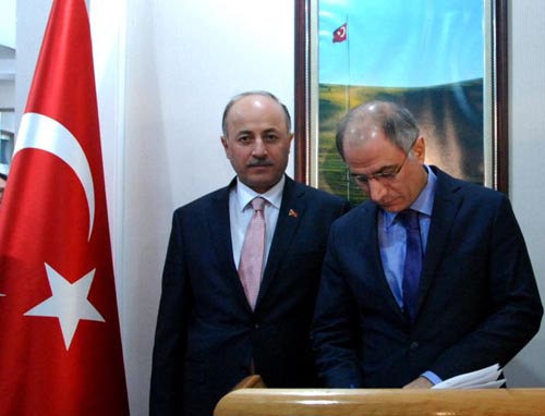 Bakan Ala, Demokrasiye saldırılar oluyor