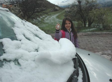 Ardahan'da Kar Şehri Beyaza Bürüdü