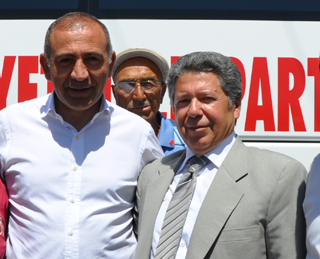 Sultan Ali Yıldız Gürsel Tekin&#8217;i ziyaret etti