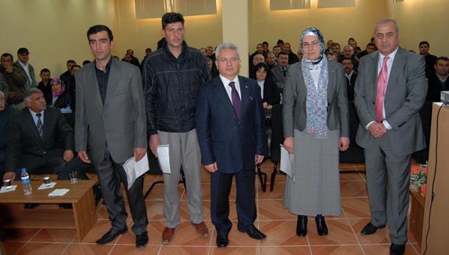 Arıcılık kursunu bitirenlere sertifikaları verildi