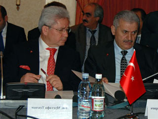 Türkiye-Gürcistan sınırında tünel mutabakat zaptı imzalandı