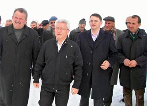 Vali Mustafa Tekmen 'Satılık Köyde'