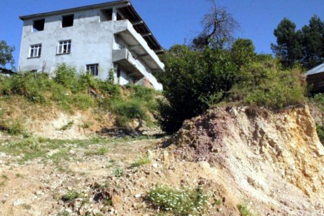 Heyelanda zarar gören evlere Devletten destek