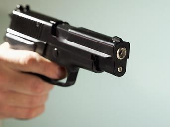 Göle'de silahlı kavgada bir kişi yaralandı