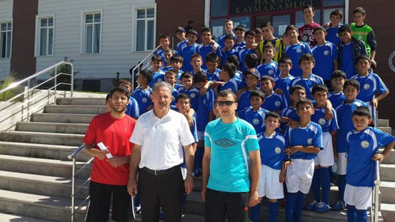 Hanak Belediyesi Futbol Okulu Açtı