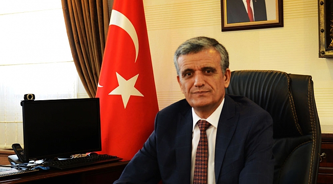 Ardahan’da son aylarda artan hayvan hırsızlığı Ardahan Valiliğini harekete geçirdi. Ardahan Valisi İbrahim Özefe Başkanlığında hayvan hırsızlığı olayları ile alınacak tedbirler konusunda bir toplantı gerçekleştirildi.
