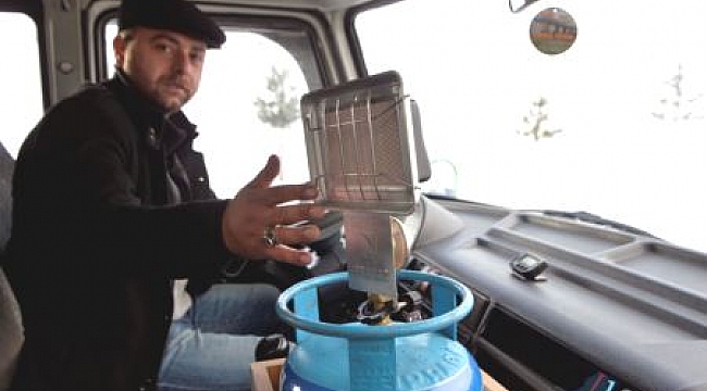 Dolmuş içinde piknik tüpü yaktı