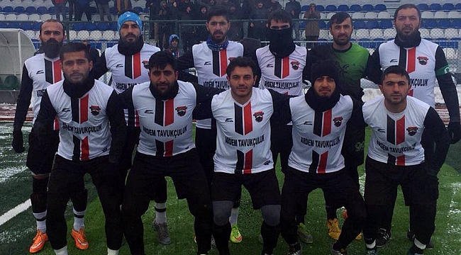 Hoçvan Spor şampiyonluk yolunu yarıladı