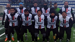 Hoçvan Spor şampiyonluk yolunu yarıladı