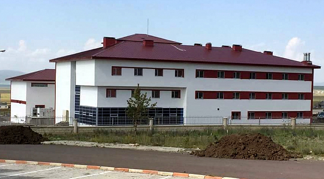 Göle Devlet Hastanesi nihayet açıldı