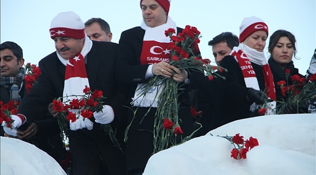 Kardan Şehit Heykelleri yaptılar