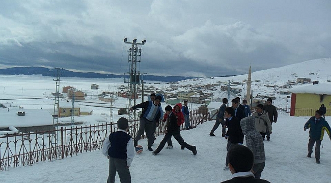 Kış geldi  kardeşlerimiz üşümesin