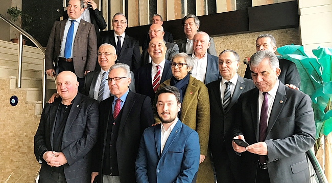 Ensar Öğüt  Sakarya’da referandumda hayır için kapı kapı dolaştı