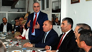 Ensar Öğüt, her yerde Hayır'ı anlatıyor