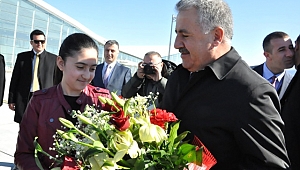 Siyasi görüşünüzü bir kenara bırakın