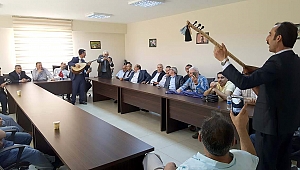 AZ DAHA BİRBİRİLERİNİ KIRIYORDULAR