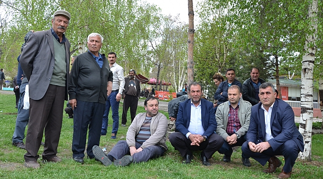 CHP'LİLER OTURMA EYLEMİ BAŞLATTI