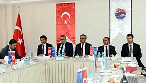 HEDEF, ENERJİ KESİNTİSİNİ UNUTTURMAK