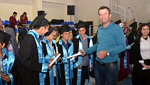 GÖLE İMAM HATİP’TEN MEZUNİYET COŞKUSU