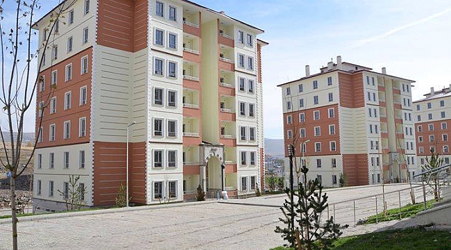 Belediye, bir projeyi daha yüzüne gözüne bulaştırdı