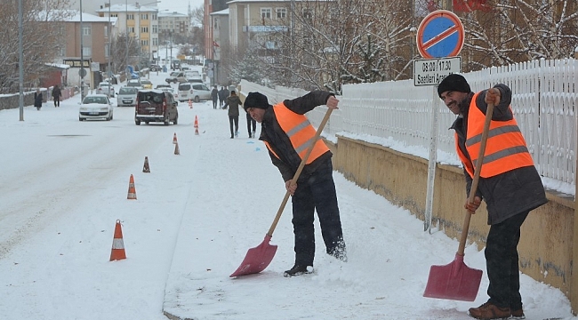 Temizlik görevlilerini "Belki de en çok biz yoruyoruz"