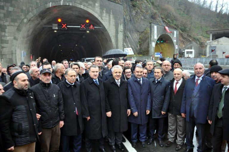 Cankurtaran Tüneli ulaşıma açıldı
