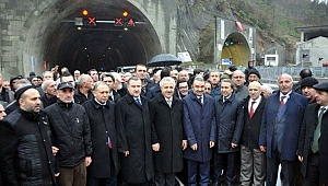 Cankurtaran Tüneli ulaşıma açıldı