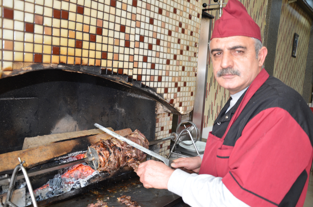 Umut Cağ Kebap açıldı