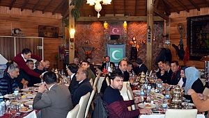 Yeşilay kahvaltısında Afrin tartışması