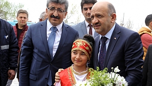 Başbakan Yardımcısı Işık, müjdeyi Ardahan'da verdi