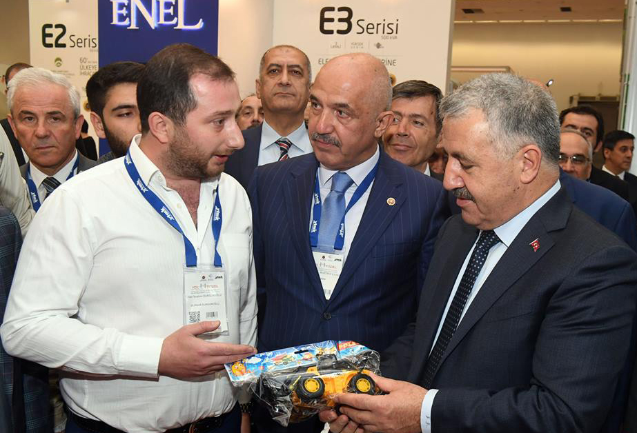 Dursunoğlu: Eğitim olmazsa olmazımız!
