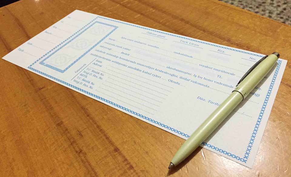 Kefilsiz, açık senetle kolay kredi: Tefeci Bank