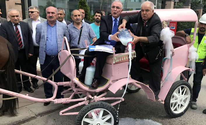 Ensar Öğüt'ten faytonlu başvuru!