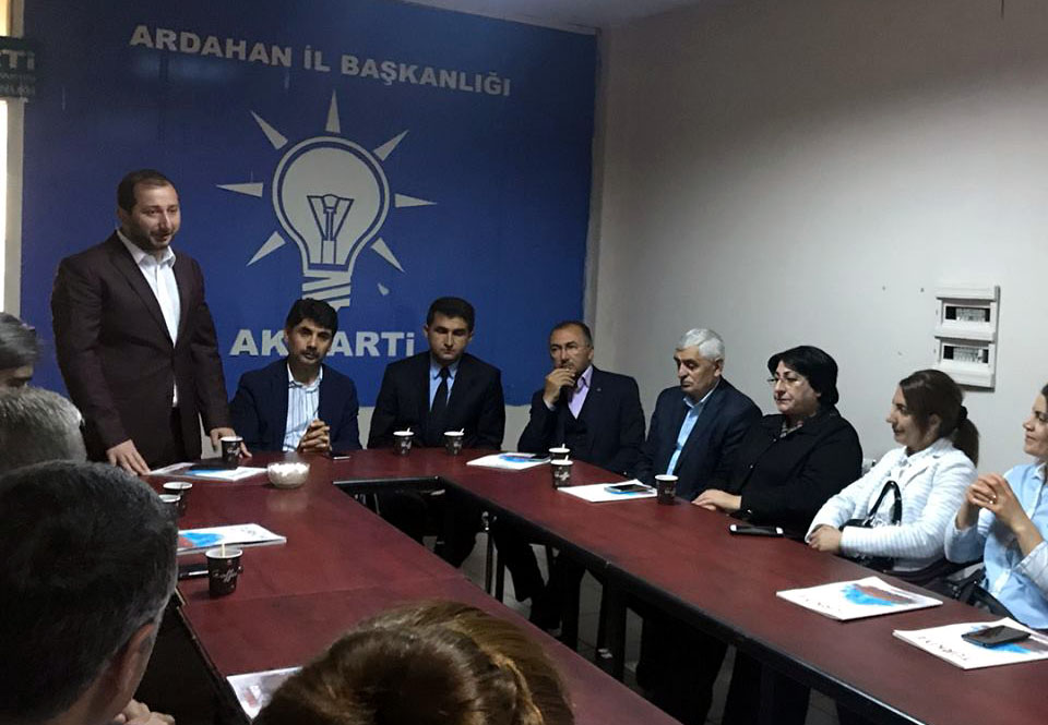 Dışarıyı anladık da, içerdekilere ne oluyor?