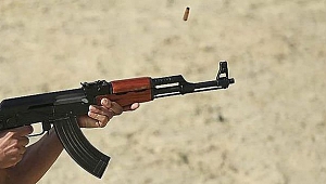 Kalaşnikof silahla öldürüldü