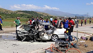 Ardahanlı aile Sivas'ta kaza kurbanı, 5 ölü, 5 yaralı