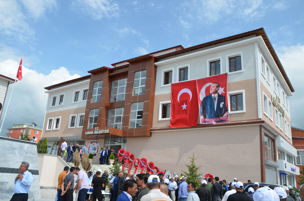 Hanak Belediyesi çalışıyor